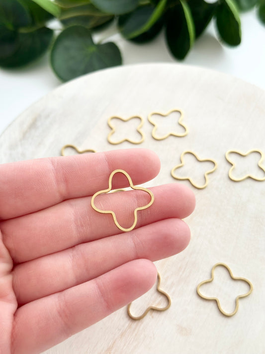 Quatrefoil Bezel Charm 25mm - Gold (10pc)