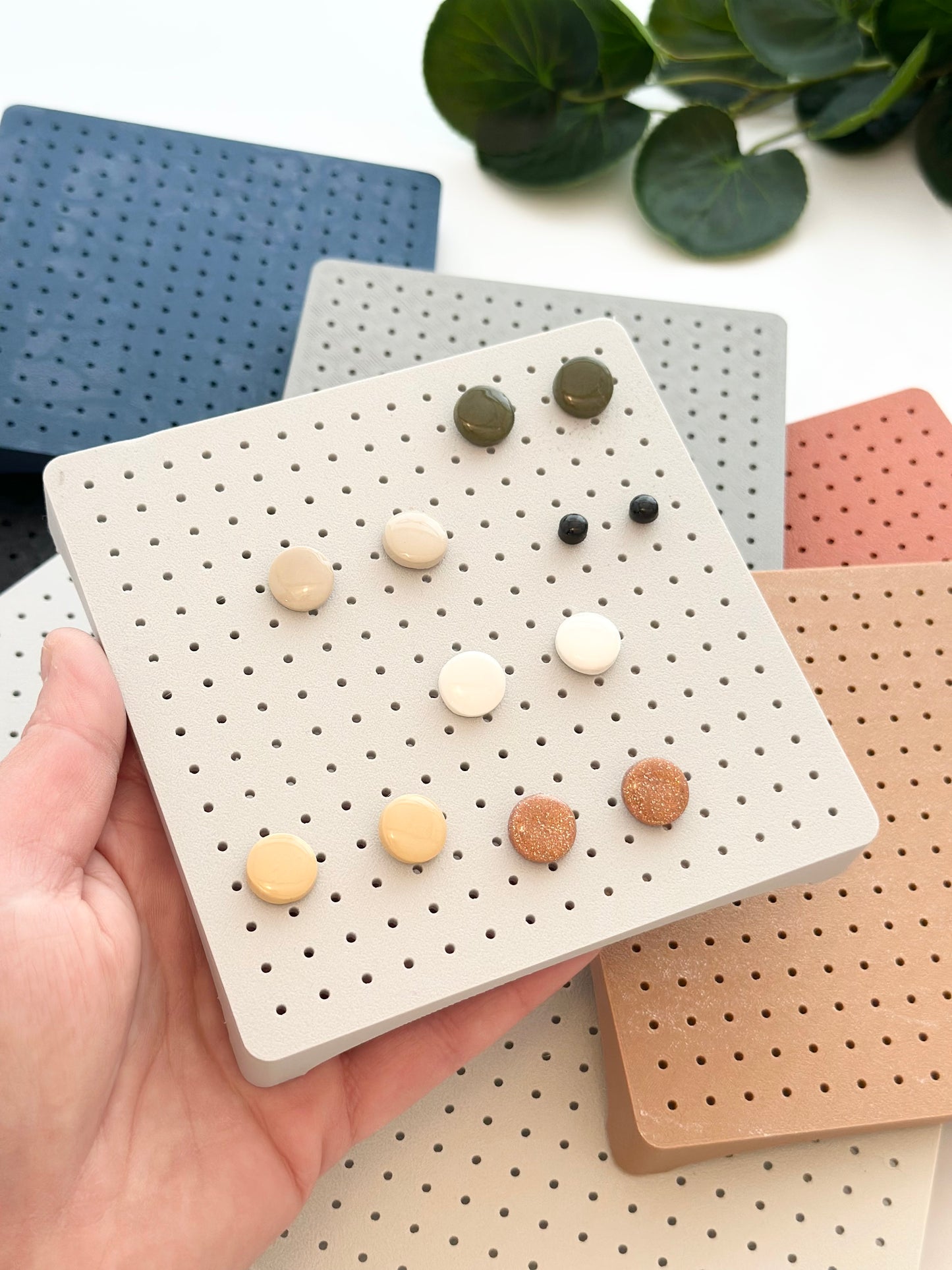 Stud Holder | Clay Tools