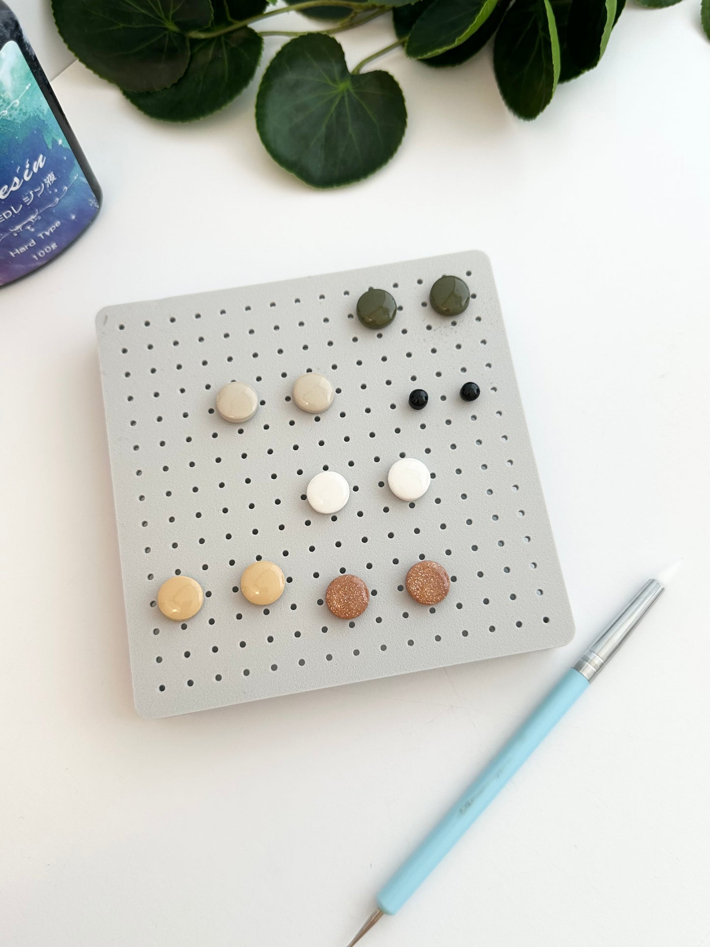 Stud Holder | Clay Tools