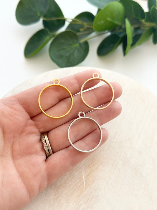 Circle Bezel Charm - Gold, KC Gold or Silver (10pc)