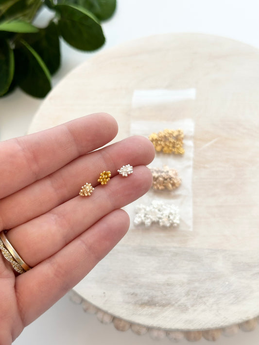 Flower Center Pistil Charms - Gold, KC Gold, or Silver (10pc)