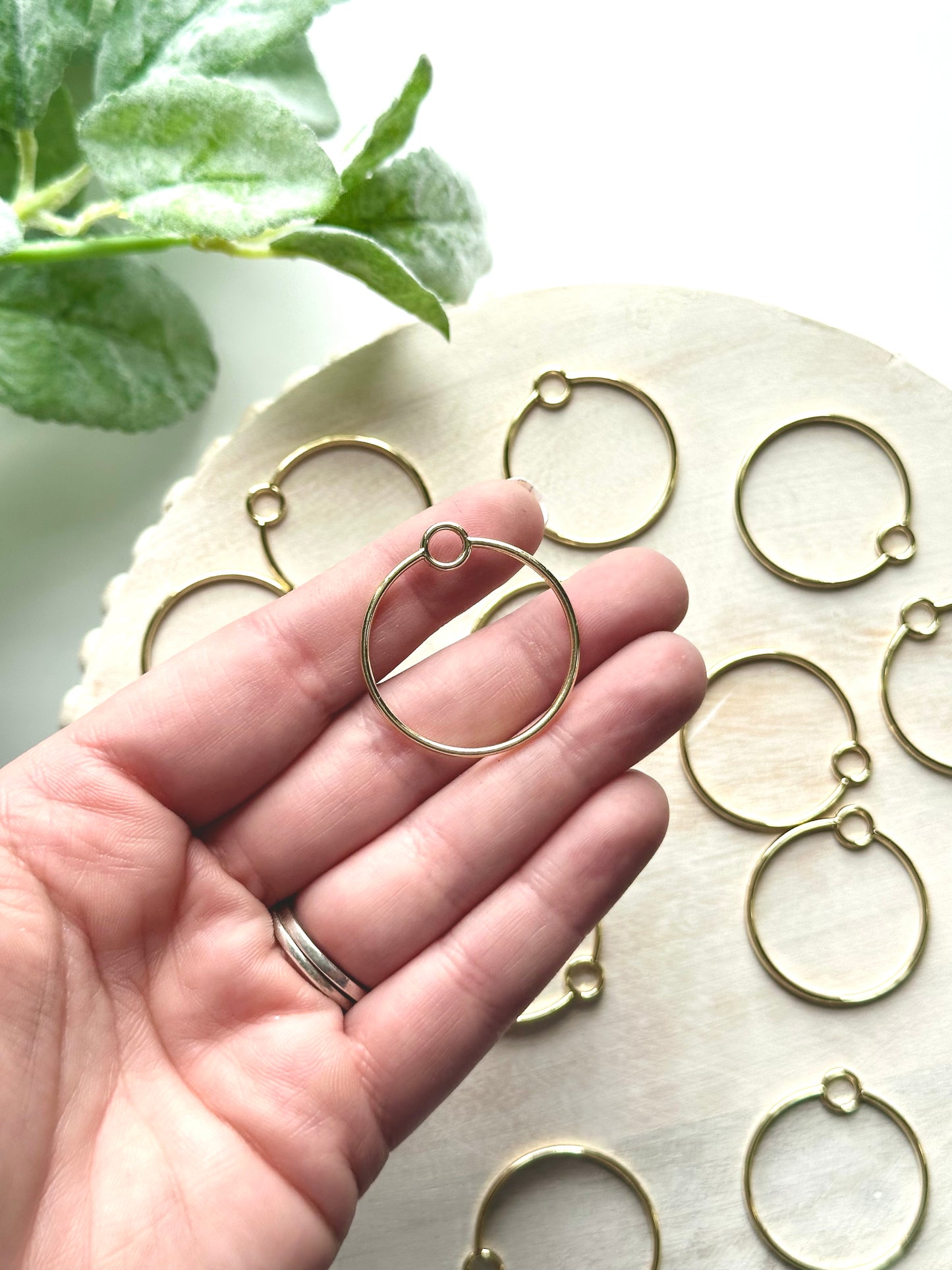 Circle Loop Charm - Gold (10pc)