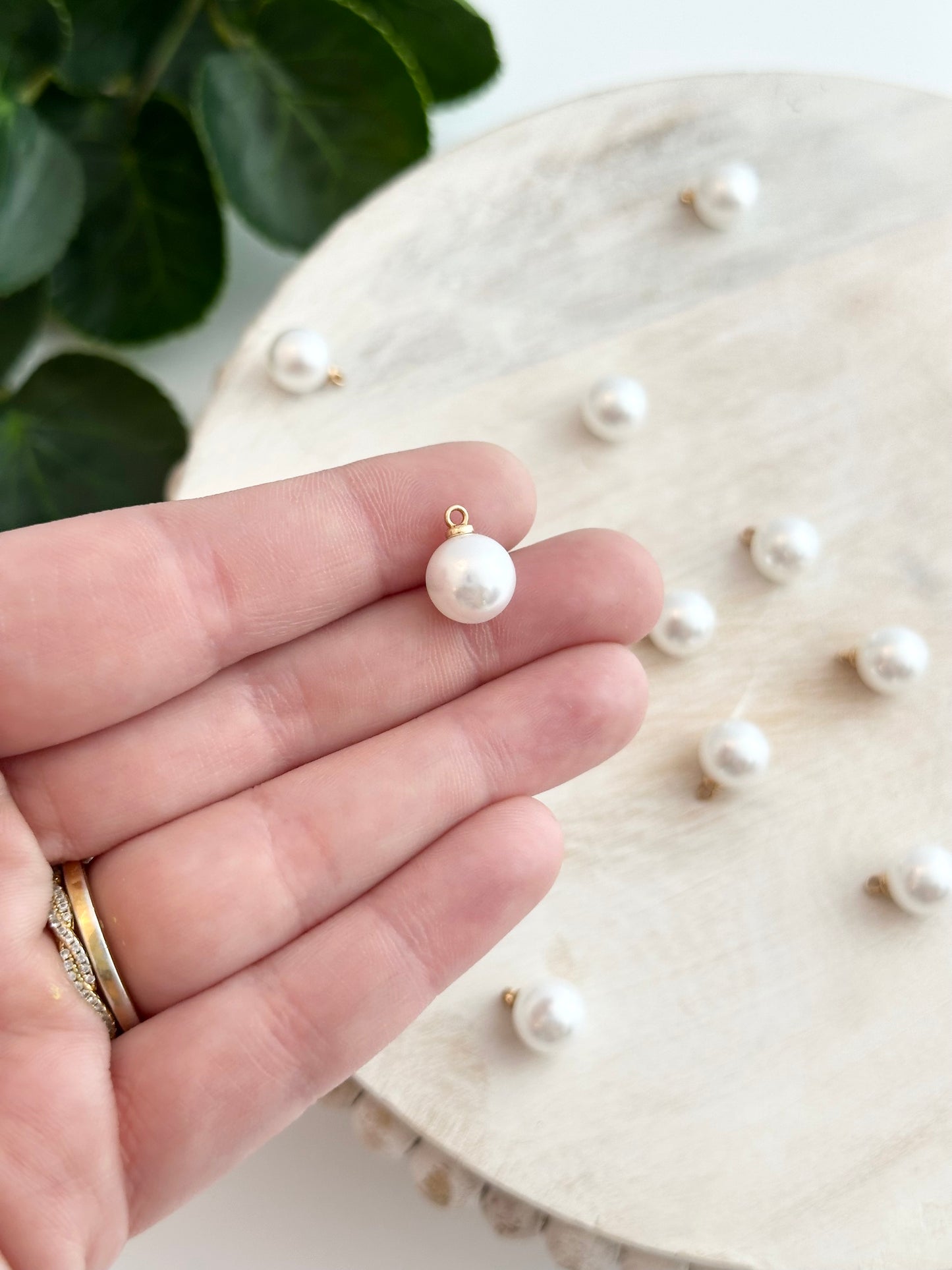 Pearl Charms 10mm - Gold or Silver (10pc)