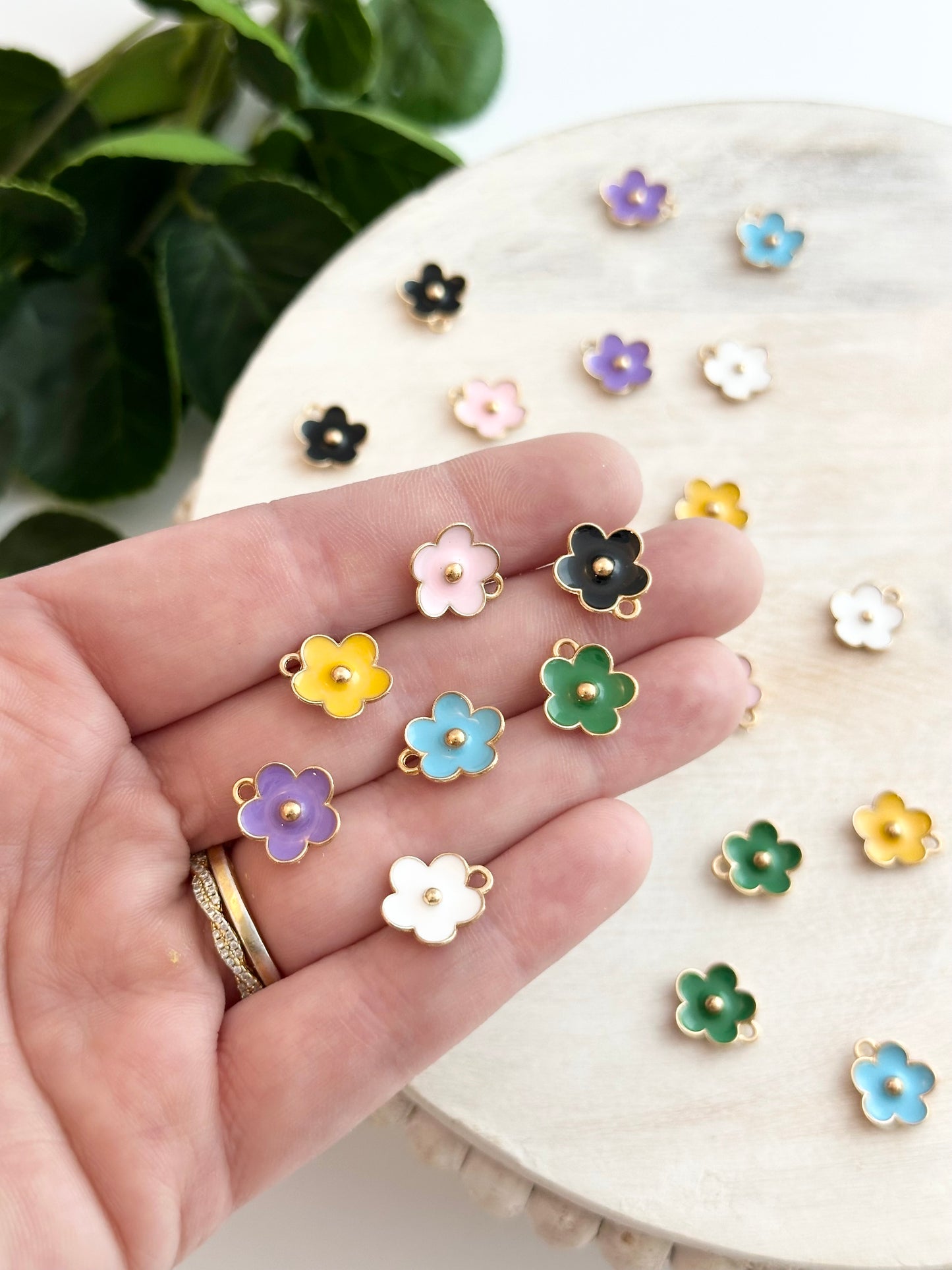 Enamel Daisy Flower Charms - Gold (10pc)