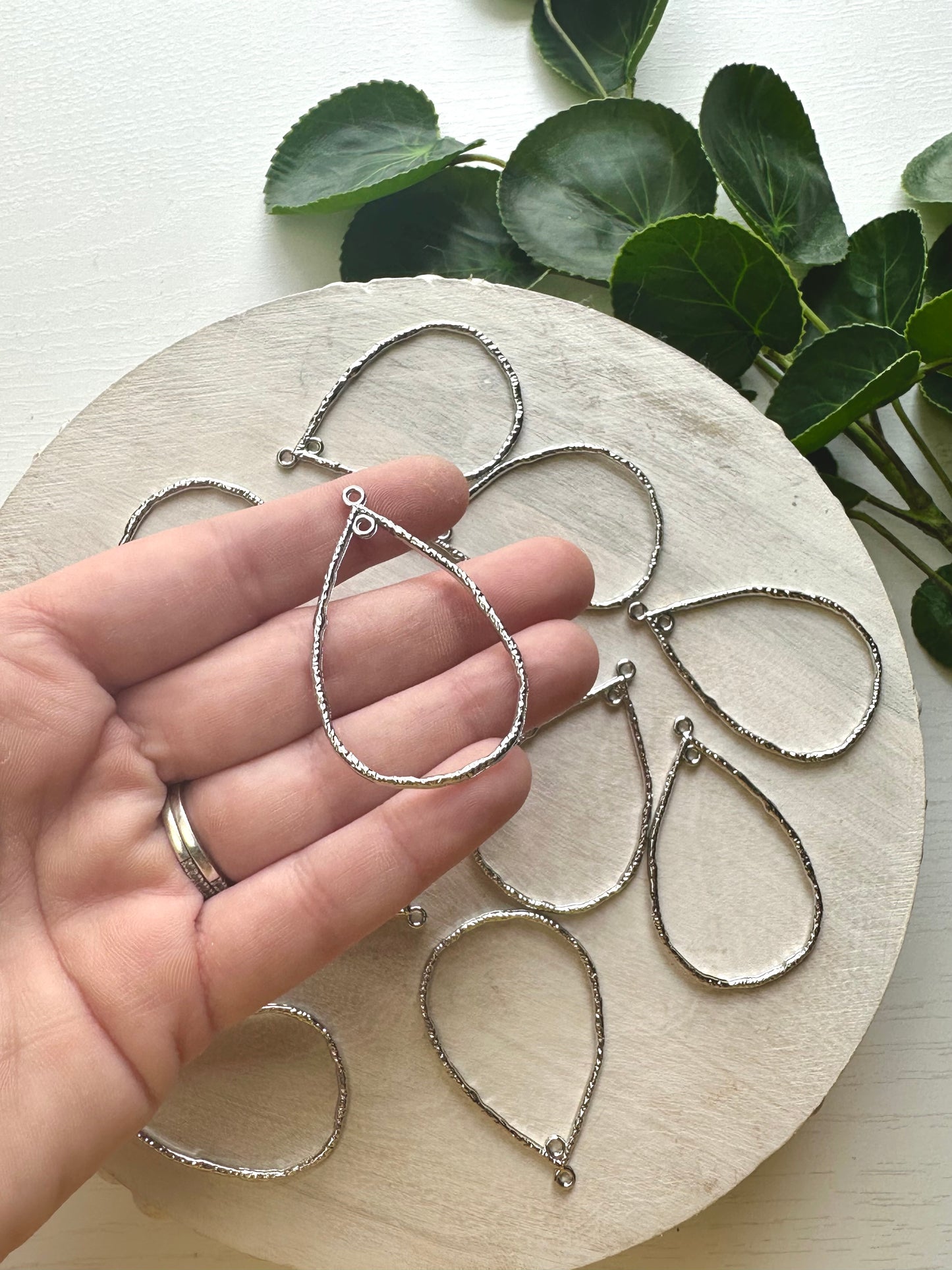 Teardrop Loop Pendant Charm - Gold or Silver (10pc)