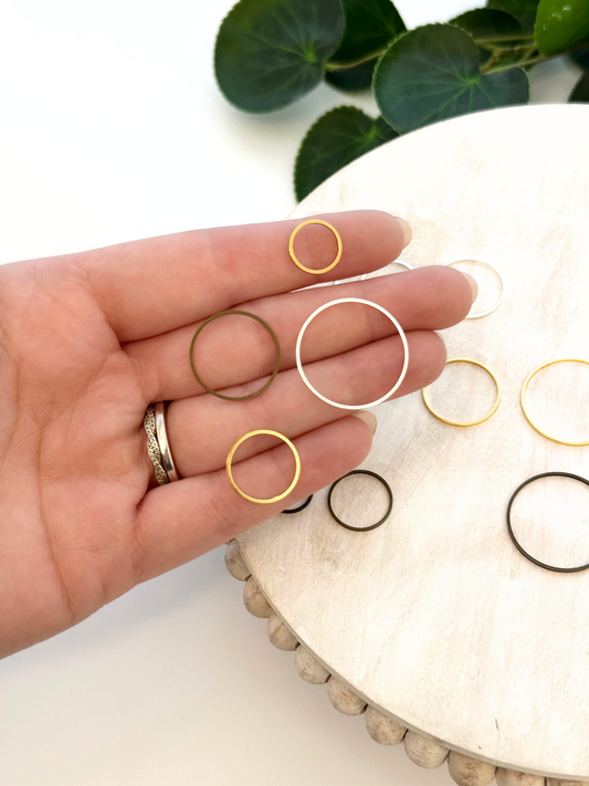 Circle Bezel Charm - 13mm, 16mm, 20mm, 25mm - Gold, Silver, or Antique Bronze (10pc)