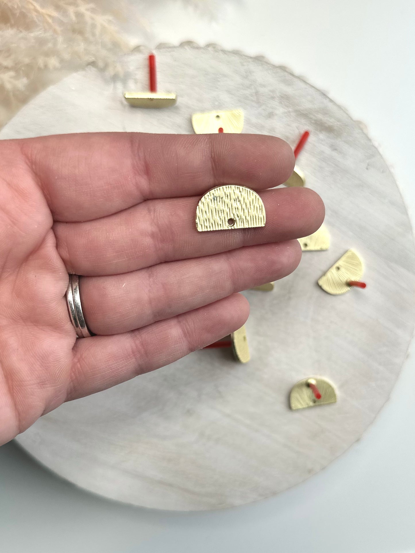 Brushed Semi-Circle Earring Post - Gold (10pc)