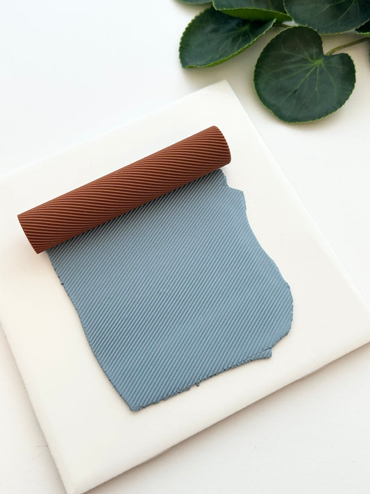 Diagonal Finelines | Polymer Clay Texture Roller