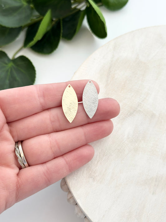 Brushed Leaf Charm - Gold or Silver (10pc)