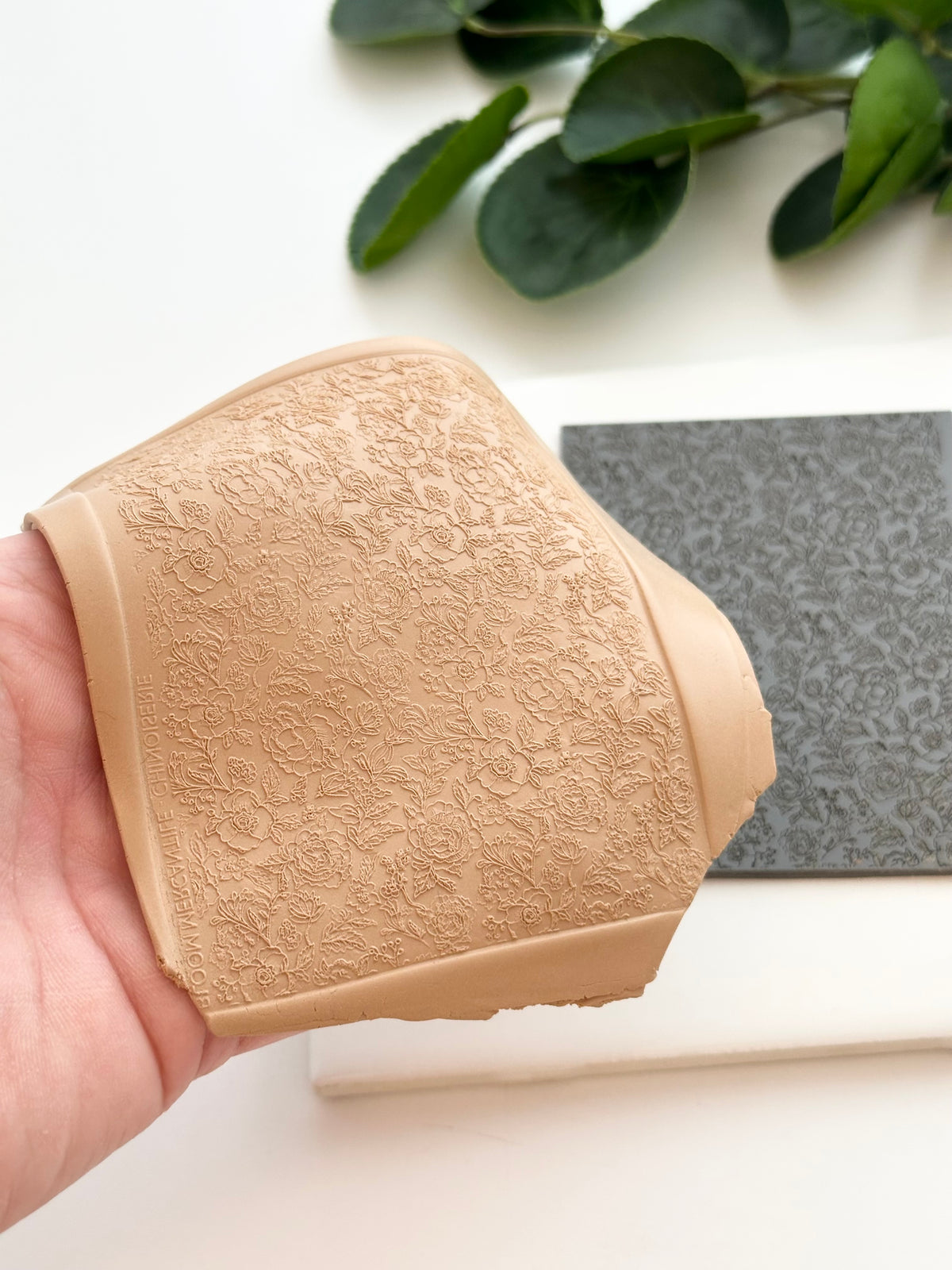 Chinoiserie Floral Fineline | Texture Mat