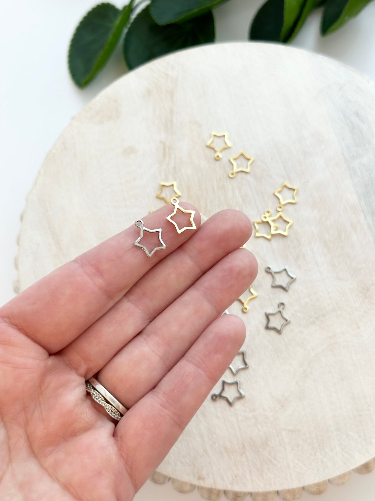 Star Bezel Charm with Loop - Gold or Silver (10pc)