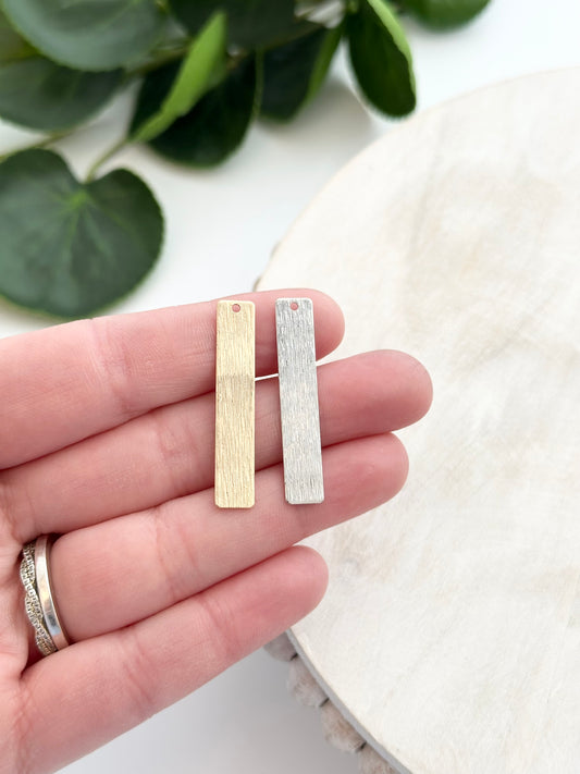 Brushed Long Rectangle Charm - Gold or Silver (10pc)