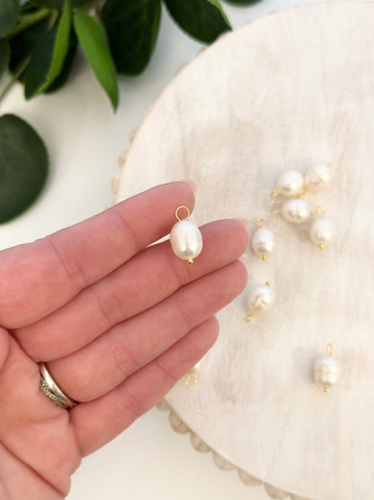 Cultured Freshwater Pearl Charms - Gold (10pc)