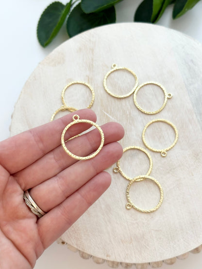 Hammered Circle Bezel Charm - Gold (10pc)