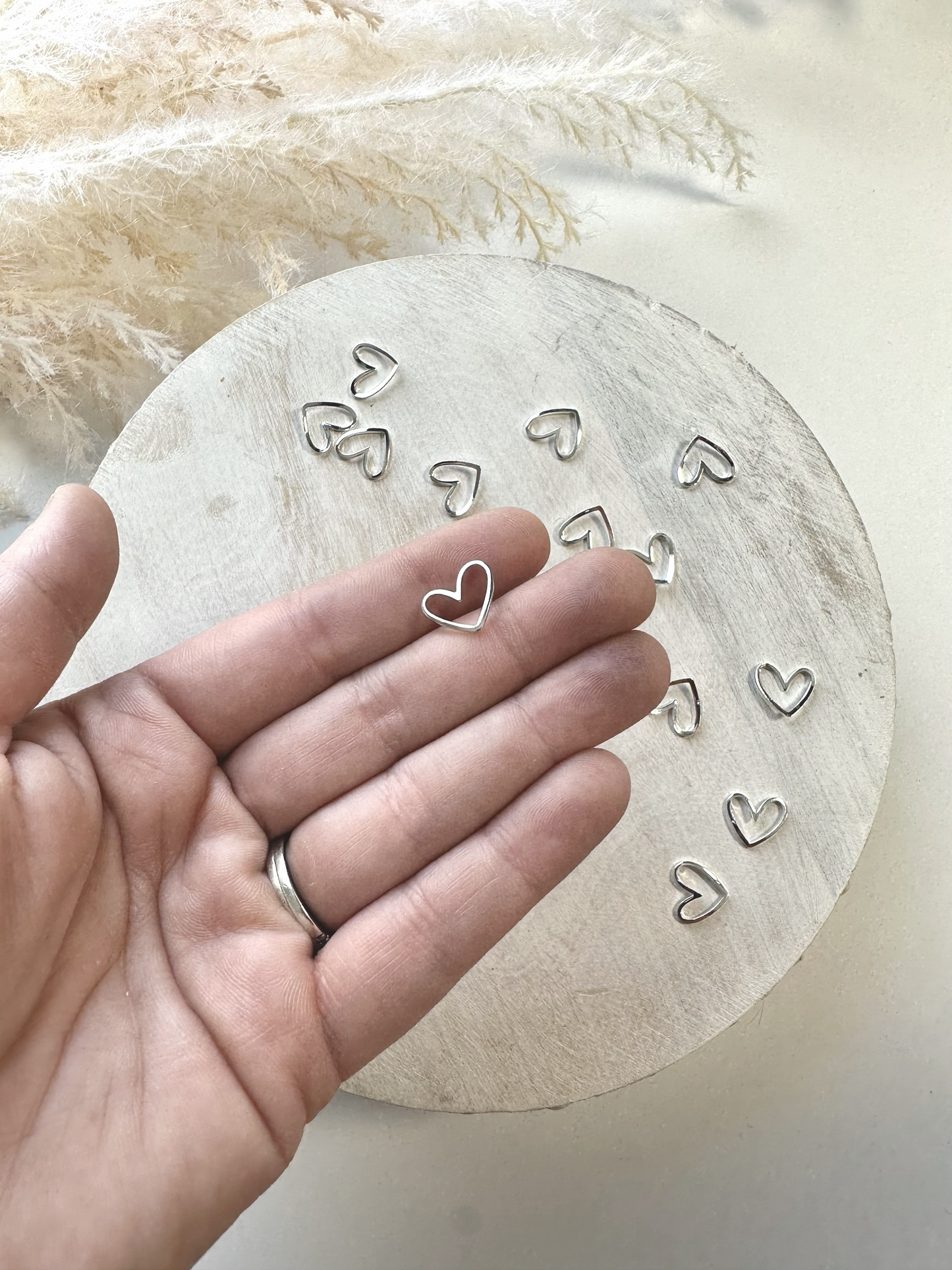 Heart Bezel Charm - Gold or Silver (10pc)