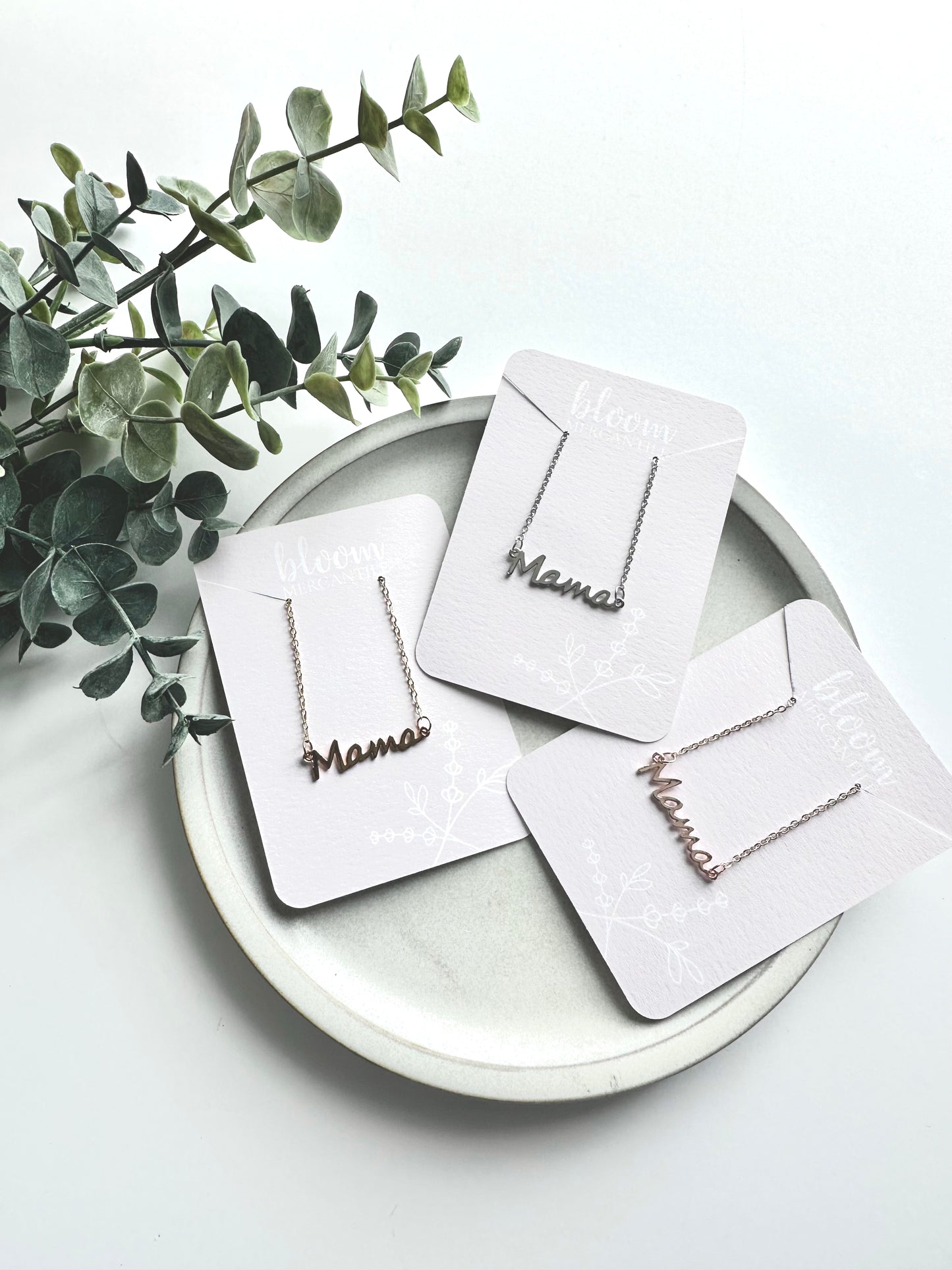 Mama Necklace
